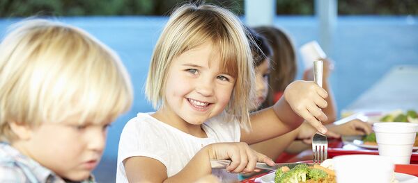 Школьная столовая - Sputnik Литва