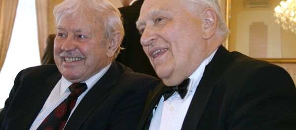 Актер театра и кино, народный артист СССР Донатас Банионис и дирижер, народный артист СССР Саулюс Сондецки - Sputnik Lietuva