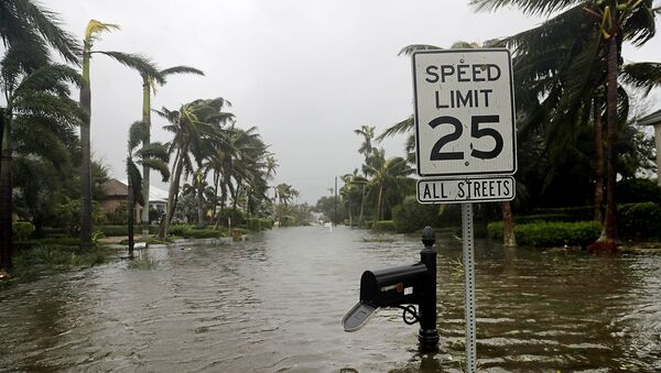 Затопленные улицы города Неаполь (штат Флорида) после прохождения урагана Ирма. - Sputnik Литва