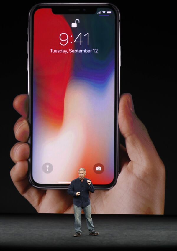 Презентация iPhone X c безрамочным экраном Презентация iPhone X c безрамочным экраном - Sputnik Литва