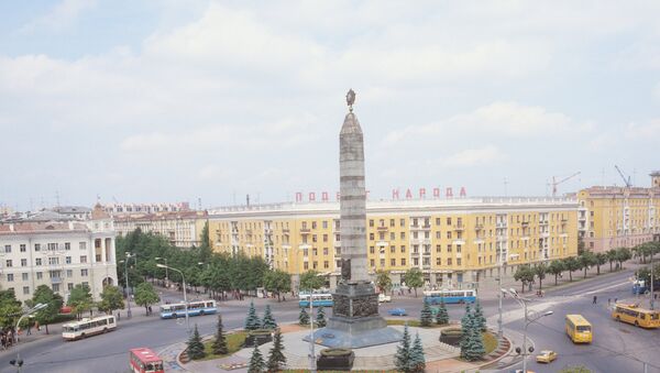 Вид на монумент Победы в Минске - Sputnik Литва