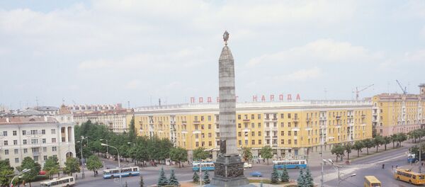 Вид на монумент Победы в Минске - Sputnik Литва
