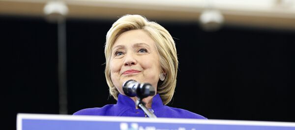 Кандидат в президенты США Хиллари Клинтон во время предвыборной гонки Кандидат в президенты США Хиллари Клинтон во время предвыборной гонки - Sputnik Литва