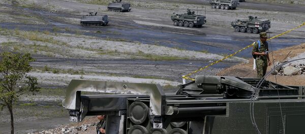 Американские реактивные системы залпового огня (РСЗО) HIMARS - Sputnik Литва