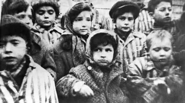 Дети освобожденные из лагеря Освенцим - Sputnik Lietuva