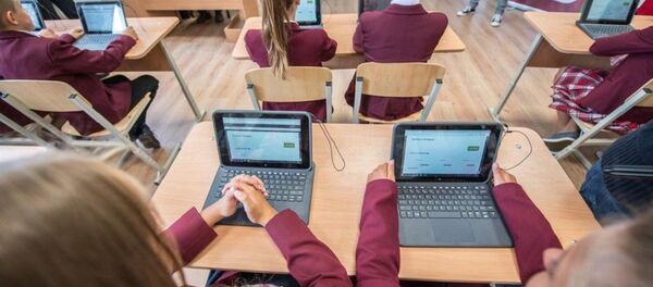 Ученики в умном класе Каунаса Ученики в умном класе Каунаса - Sputnik Lietuva