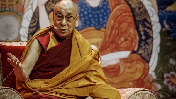 Далай-лама XIV провел лекцию в Риге - Sputnik Литва