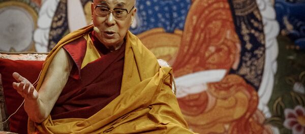 Далай-лама XIV провел лекцию в Риге Далай-лама XIV провел лекцию в Риге - Sputnik Литва