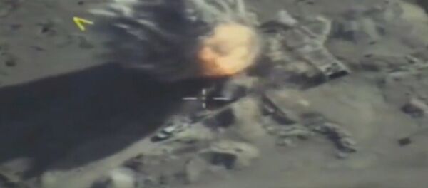 Кадры удара ВКС России по боевикам ан-Нусры в Идлибе - Sputnik Литва