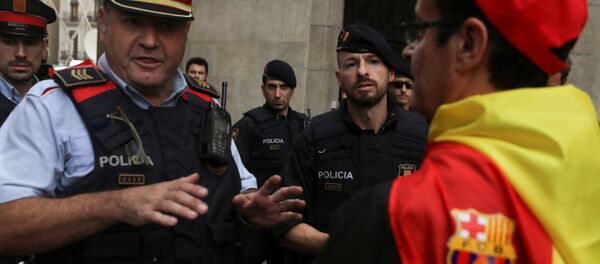 Полиция в Каталонии Полиция в Каталонии - Sputnik Литва