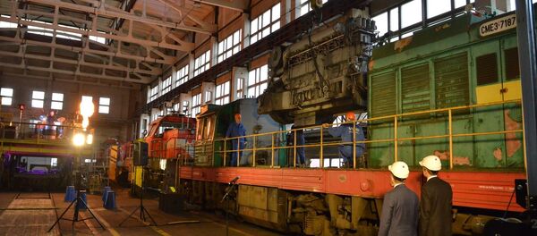 Литва выпустит первый локомотив, работающий на СПГ - Sputnik Литва