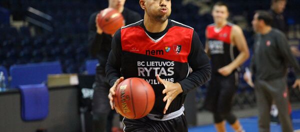 Баскетболист команды Lietuvos rytas Баскетболист команды Lietuvos rytas - Sputnik Lietuva