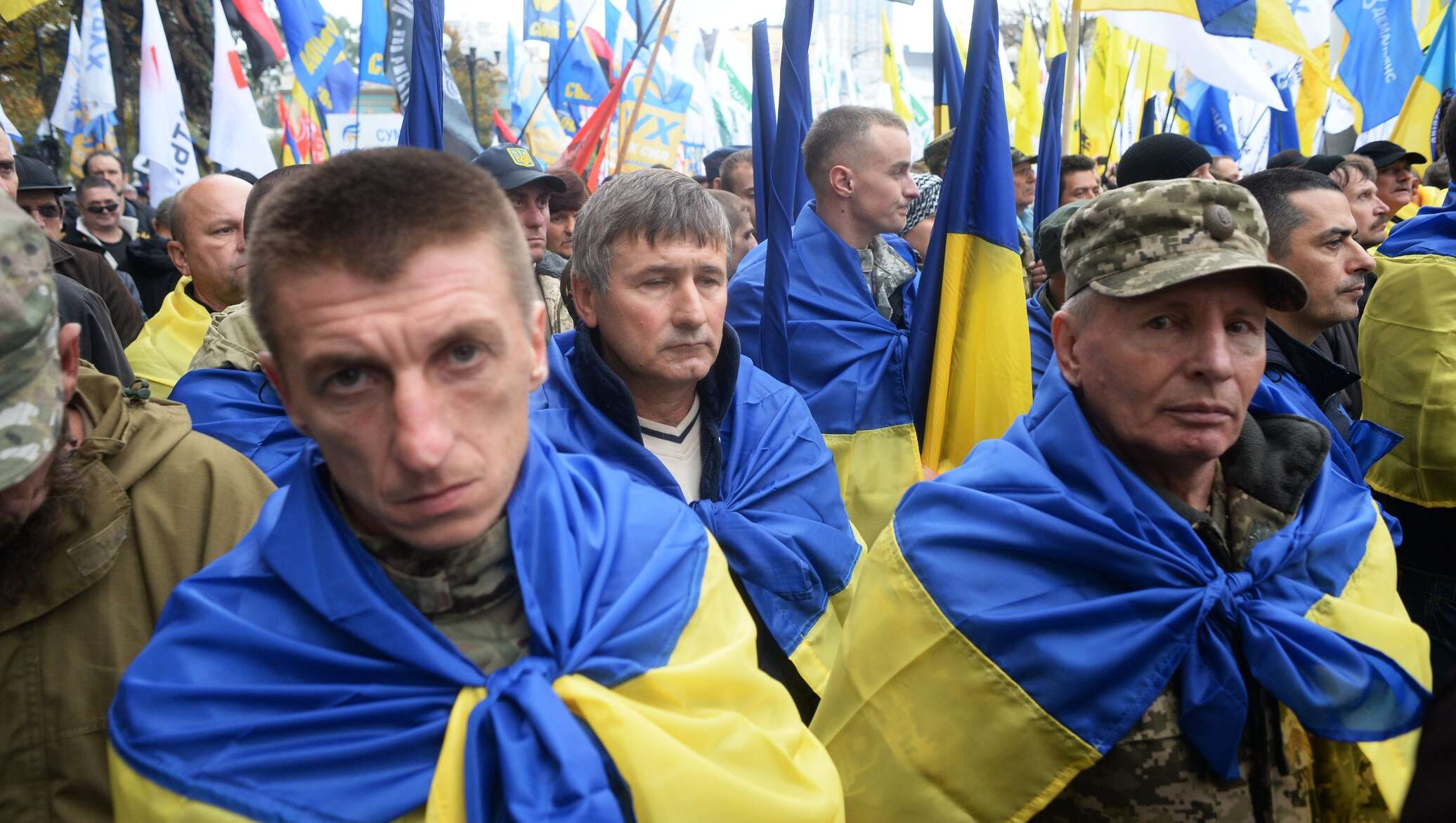Свежие новости украины видео ютуб. Украинец в шоке. Патриотичные украинцы. Хохлы в шоке. Украинцы фото.