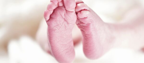 Детские ножки, новорожденный - Sputnik Литва