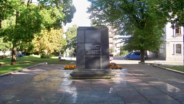 Памятник советским воинам в Шяуляе - Sputnik Литва