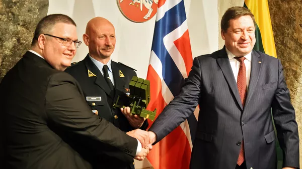 Chaosas Seime ir karai su istorija: pagrindiniai 2017-ųjų įvykiai Lietuvoje Chaosas Seime ir karai su istorija: pagrindiniai 2017-ųjų įvykiai Lietuvoje - Sputnik Lietuva