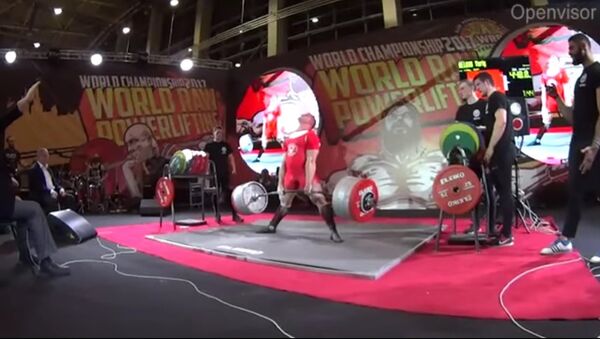 Юрий Белкин установил абсолютный мировой рекорд, подняв 440 кг - Sputnik Литва