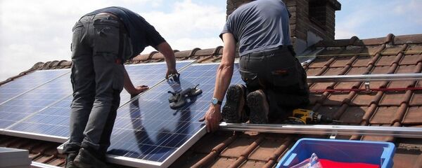 Установка солнечных батарей - Sputnik Литва