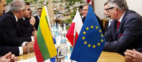 Флаги Литвы, Польши и ЕС - Sputnik Литва