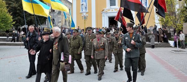 Марш участников украинской борьбы против советской власти - Sputnik Литва