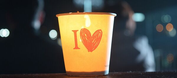 Бумажный стаканчик Бумажный стаканчик - Sputnik Lietuva