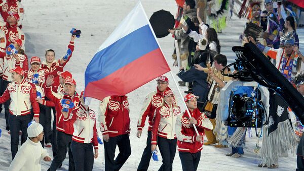 Олимпийская сборная России с российским флагом - Sputnik Lietuva
