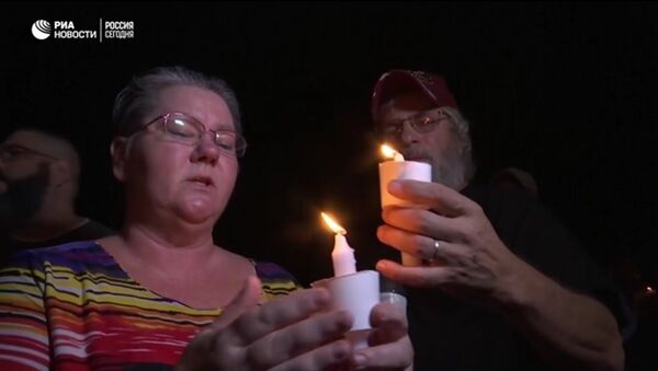 Стрельба в Техасе: видео с места трагедии и бдение в память о жертвах - Sputnik Литва