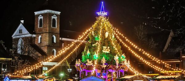 Рождественская елка в Каунасе - Sputnik Литва