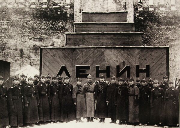 Первый вариант мавзолея  в 1924 году - Sputnik Литва