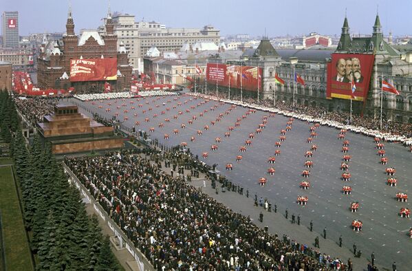 Парад физкультурников на Красной площади - Sputnik Литва