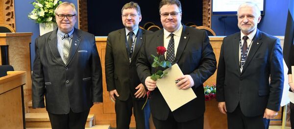 Линкявичюс награжден медалью за укрепление единства стран Балтии - Sputnik Литва