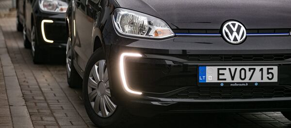 Электромобиль Volkswagen e-Up Электромобиль Volkswagen e-Up - Sputnik Lietuva