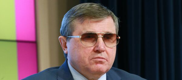 Первый заместитель председателя комитета Государственной Думы РФ по образованию и науке Олег Смолин, архивное фото - Sputnik Литва