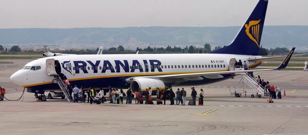 Посадка на самолет авиакомпании Ryanair Посадка на самолет авиакомпании Ryanair - Sputnik Литва