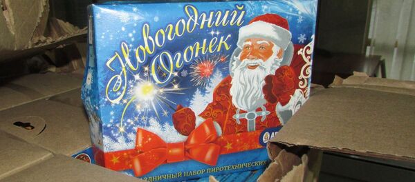 Незаконно ввезенные в Литву рождественские атрибуты Незаконно ввезенные в Литву рождественские атрибуты - Sputnik Lietuva