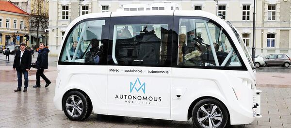 Презентация самоходного авто в Вильнюсе - Sputnik Литва