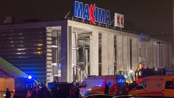 Обрушение крыши торгового центра в Риге, 21 ноября 2013 - Sputnik Литва
