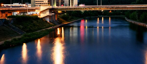 Река в Вильнюсе Река в Вильнюсе - Sputnik Lietuva