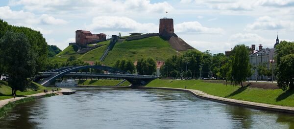 Гора Гедиминаса, вид с реки - Sputnik Литва