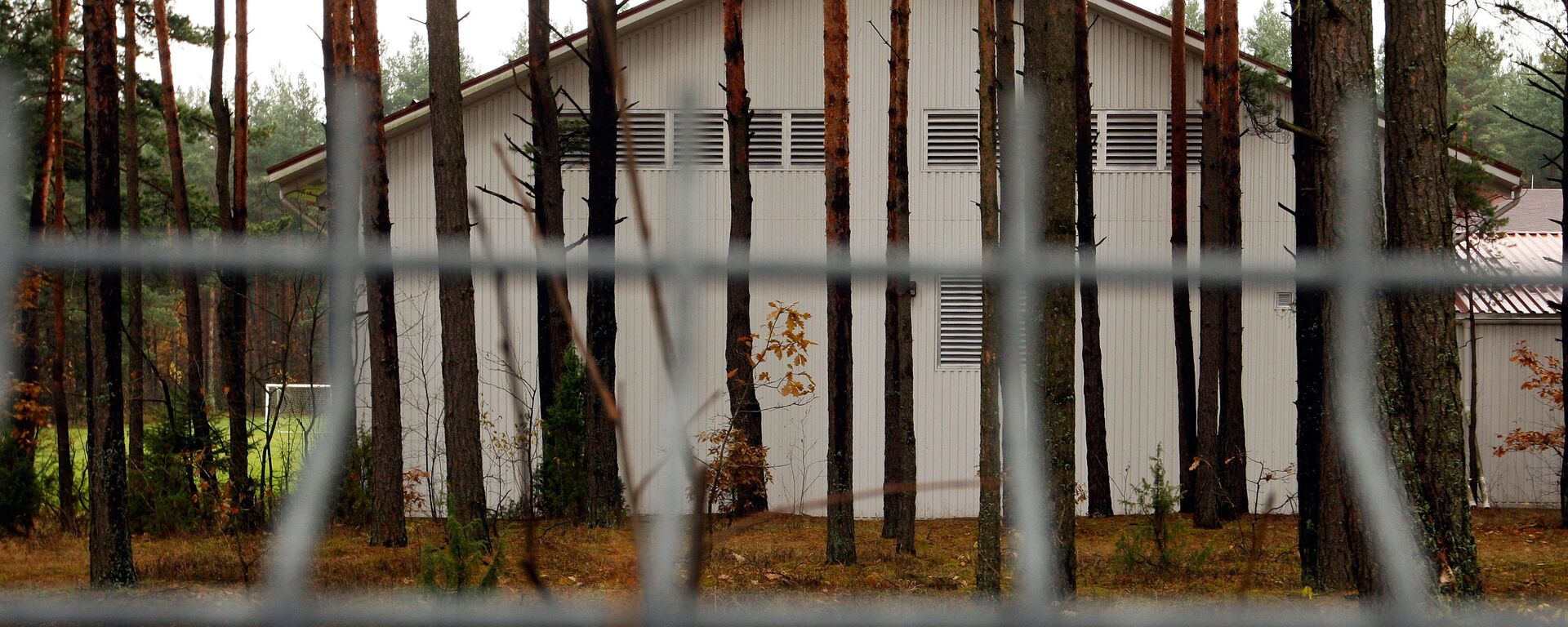 Предполагаемая тюрьма ЦРУ в Антавиляе, ноябрь 2009 года - Sputnik Литва, 1920, 25.01.2022