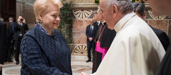 Даля Грибаускайте с понтификом Франциском Даля Грибаускайте с понтификом Франциском - Sputnik Lietuva