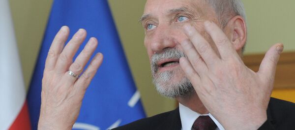 Minister obrony Polski Antoni Macierewicz - Sputnik Литва