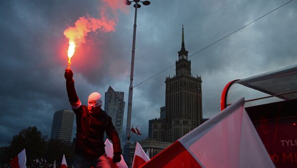 Марш в Варшаве по случаю Дня независимости - Sputnik Lietuva