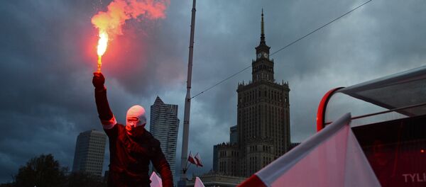 Марш в Варшаве по случаю Дня независимости - Sputnik Литва