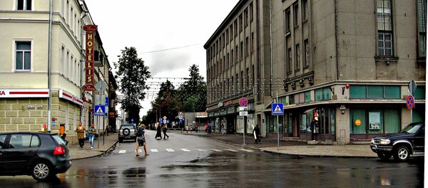 Улица в городе Даугавпилс, Латвия, архивное фото Улица в городе Даугавпилс, Латвия, архивное фото - Sputnik Литва
