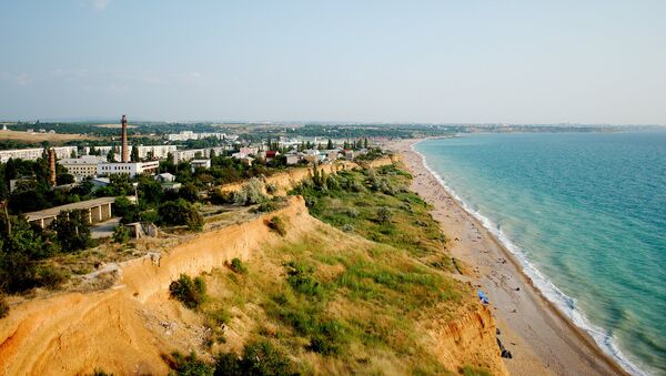 Пляж рядом с Севастополем, Крым, архивное фото - Sputnik Литва