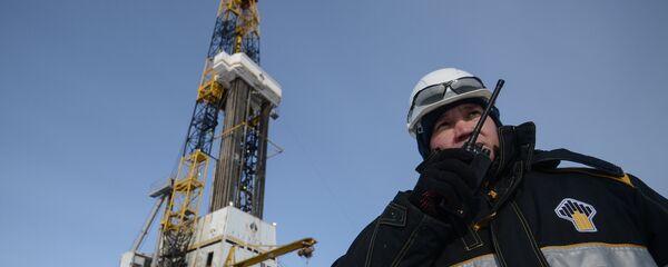 Naftos ir dujų telkinys Rusijoje Naftos ir dujų telkinys Rusijoje - Sputnik Lietuva