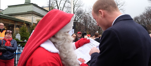 Принц Уильям вручил письмо Санта Клаусу от принца Джорджа - Sputnik Литва