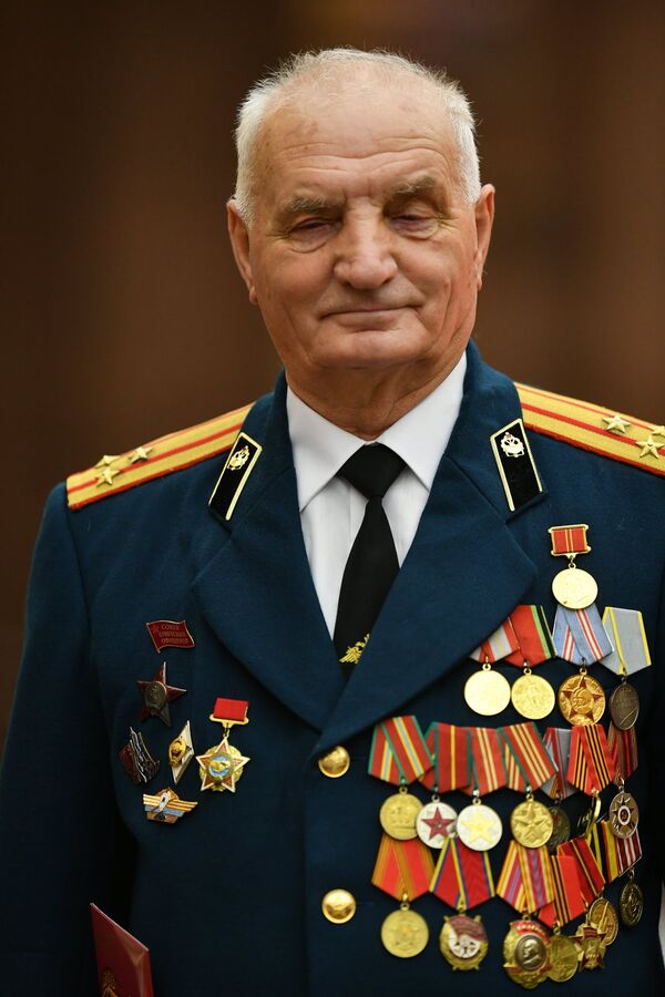 Ветеран из Эстонии Георгий Косюк на Балу Победителей - Sputnik Литва