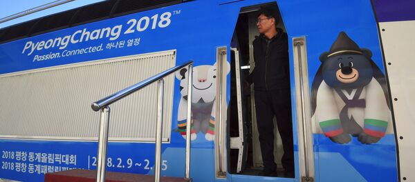 Железнодорожный экспресс для обслуживания гостей и участников зимней олимпиады в Корее Железнодорожный экспресс для обслуживания гостей и участников зимней олимпиады в Корее - Sputnik Литва